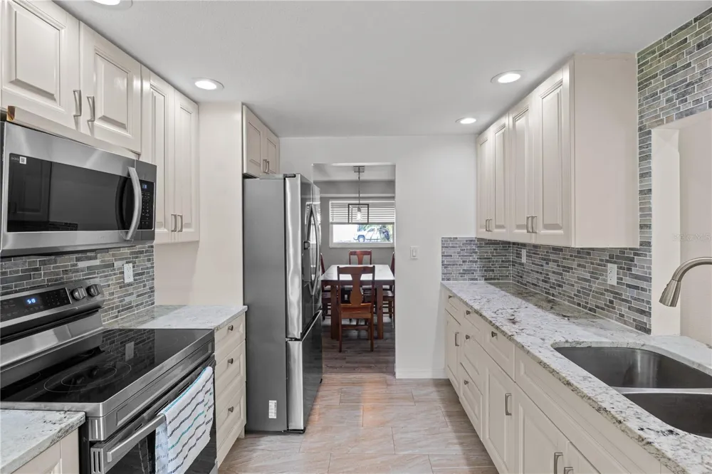 3831 118TH STREET W Bradenton, FL 34210