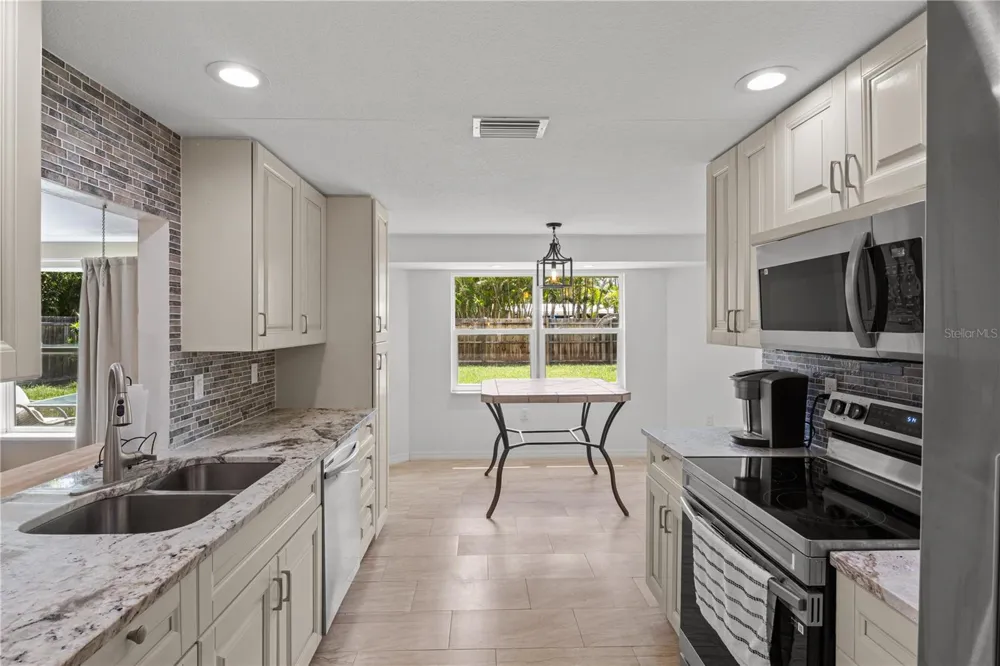 3831 118TH STREET W Bradenton, FL 34210
