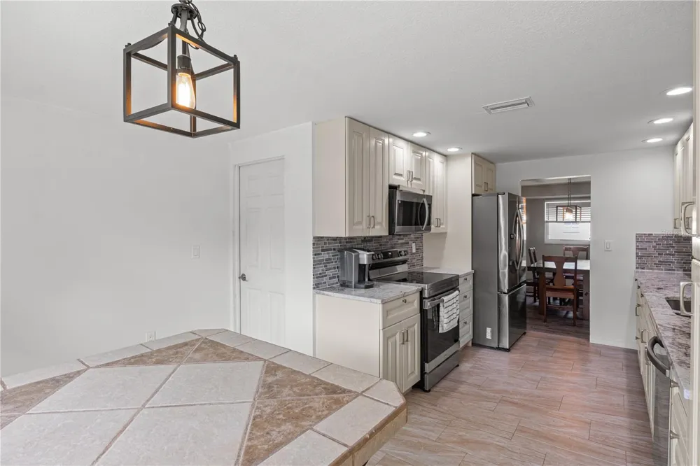 3831 118TH STREET W Bradenton, FL 34210