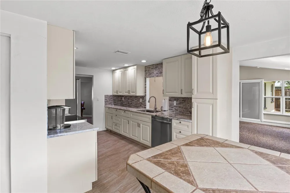 3831 118TH STREET W Bradenton, FL 34210