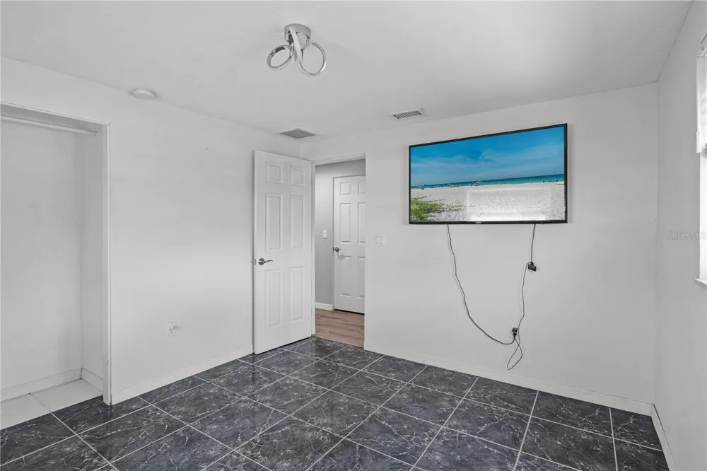 3831 118TH STREET W Bradenton, FL 34210