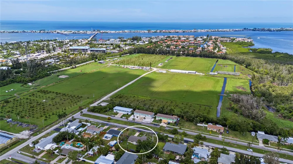 3831 118TH STREET W Bradenton, FL 34210
