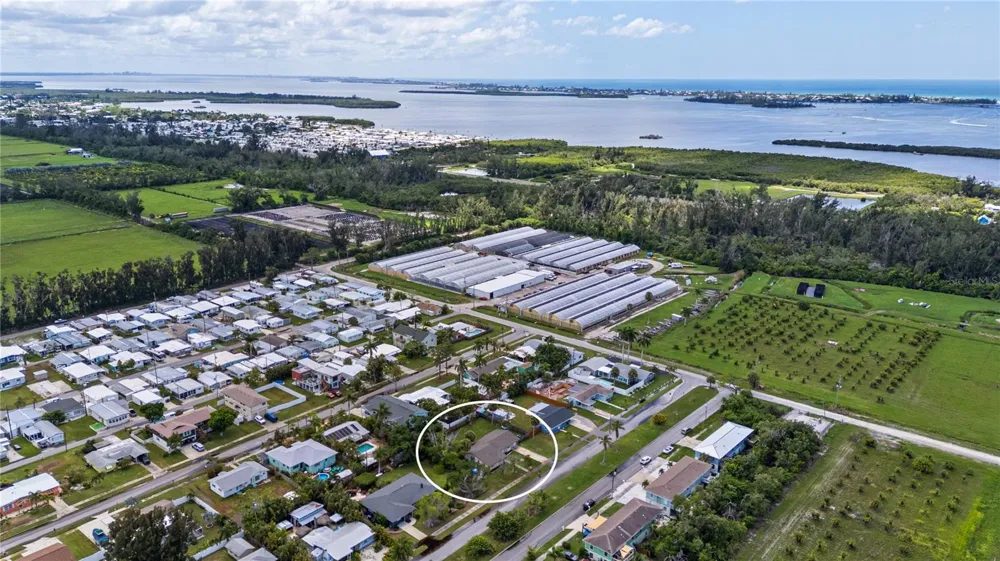 3831 118TH STREET W Bradenton, FL 34210