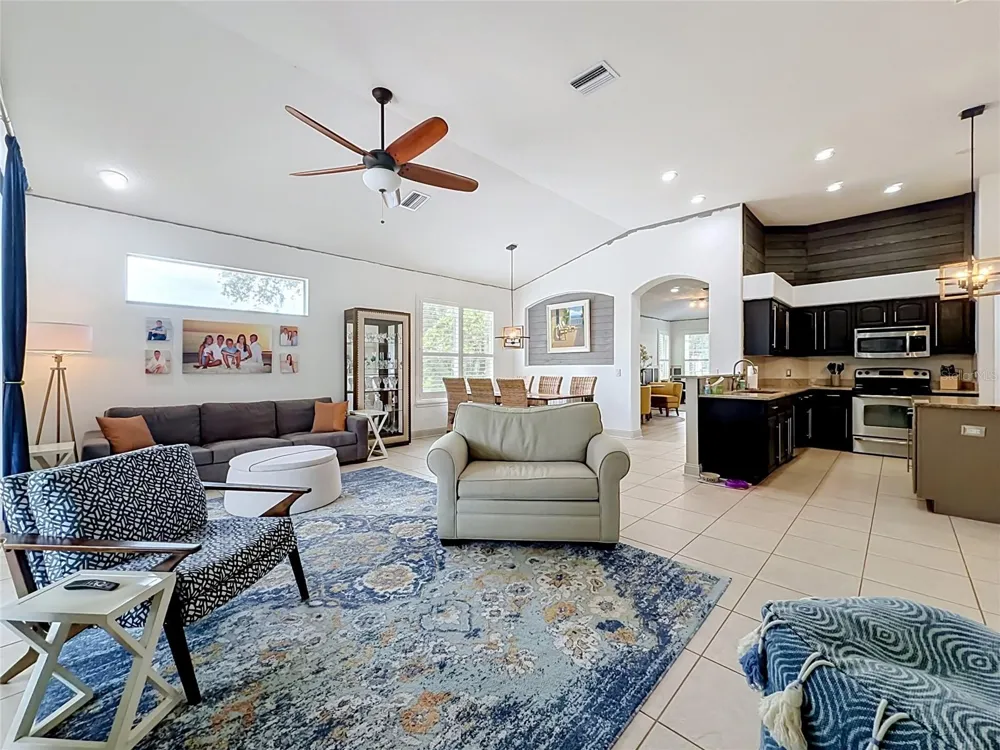 5846 BENT GRASS DRIVE Valrico, FL 33596