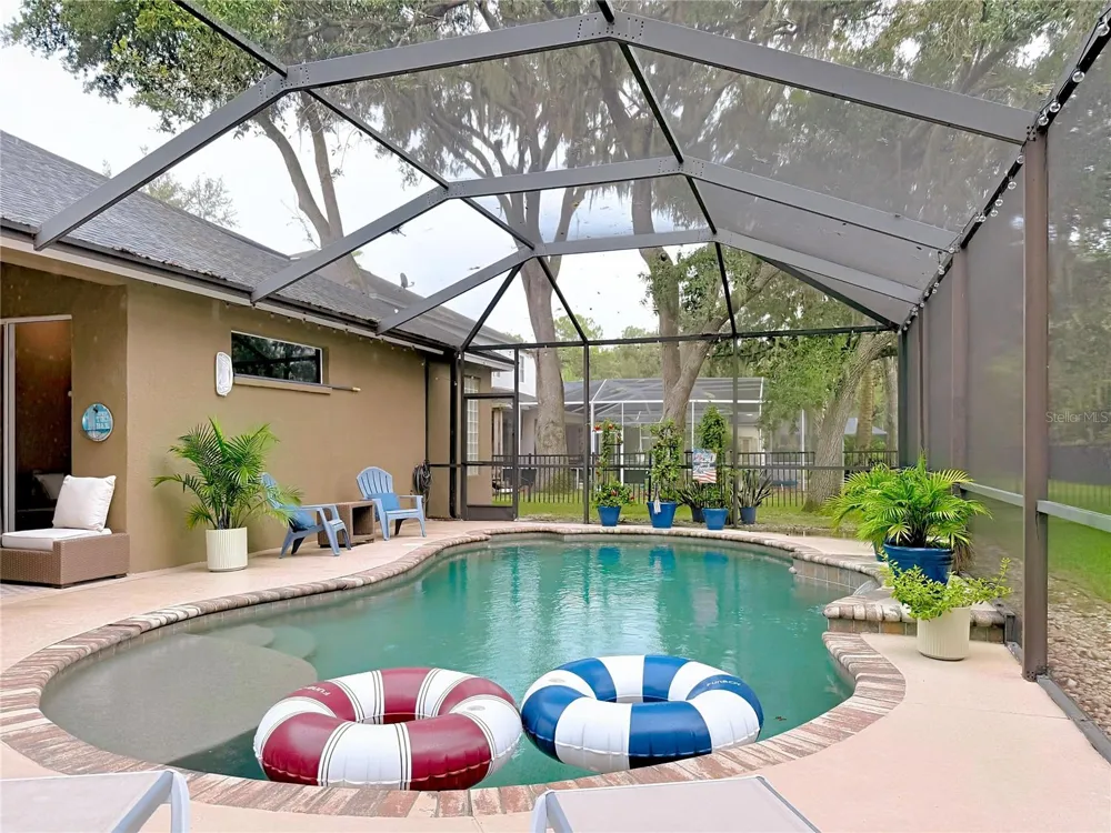 5846 BENT GRASS DRIVE Valrico, FL 33596