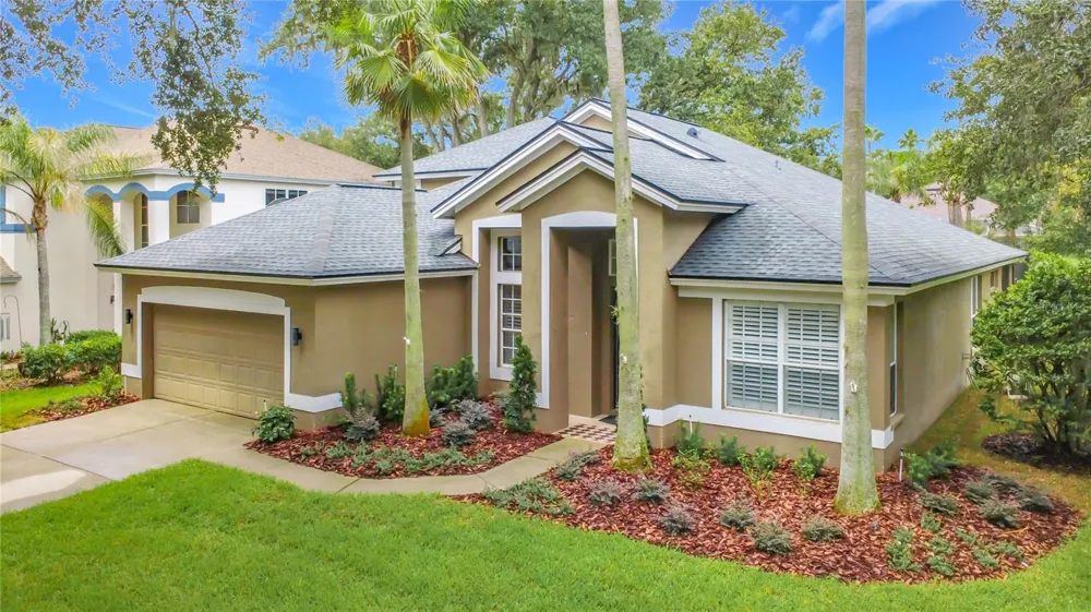 5846 BENT GRASS DRIVE Valrico, FL 33596