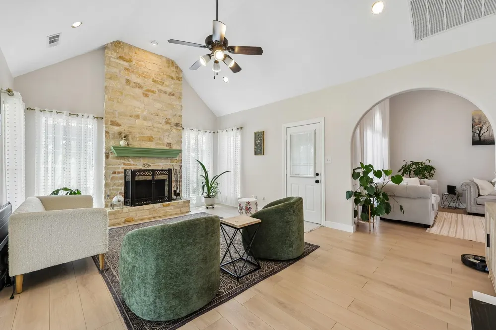 15144 Delaney Lane Talty, TX 75126
