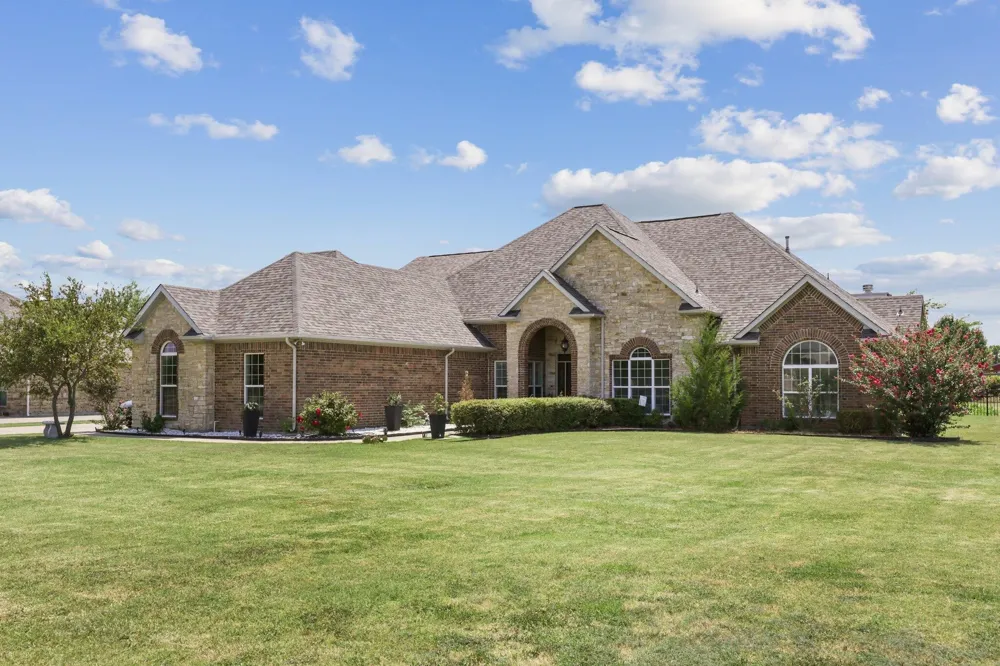 15144 Delaney Lane Talty, TX 75126