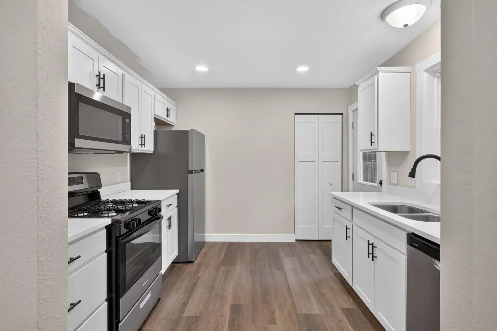 3427 Wood Street Kalamazoo, MI 49008