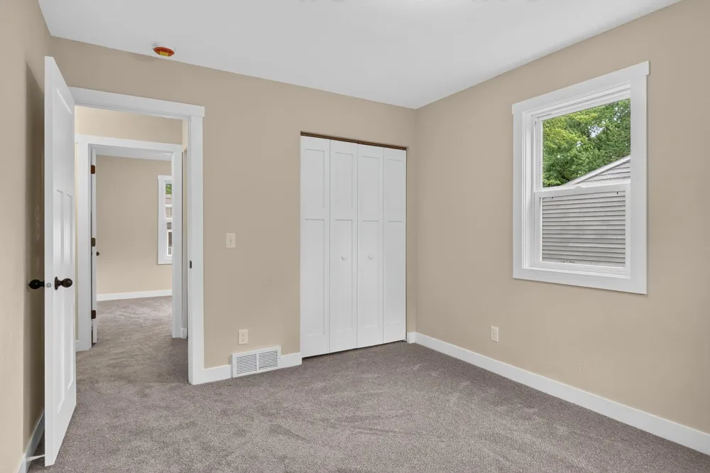 3427 Wood Street Kalamazoo, MI 49008