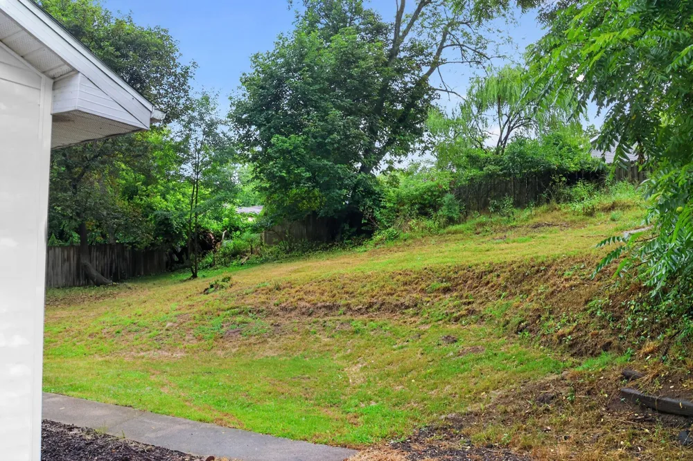 3427 Wood Street Kalamazoo, MI 49008