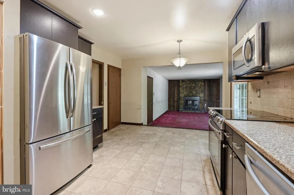 8 TONKAWA TRAIL Shamong, NJ 08088