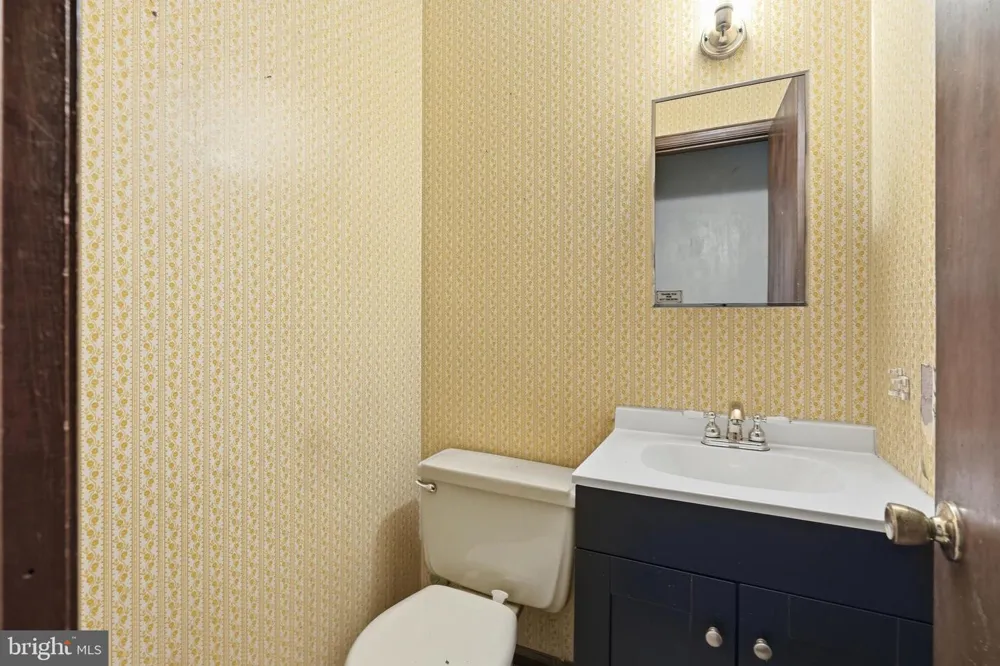 8 TONKAWA TRAIL Shamong, NJ 08088