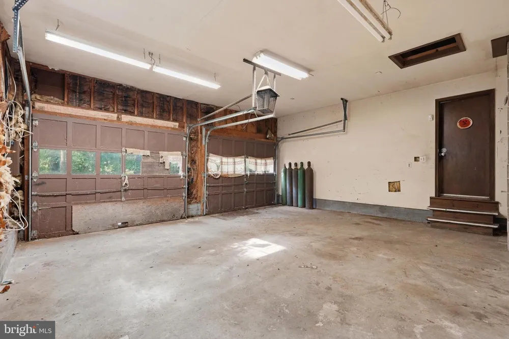 8 TONKAWA TRAIL Shamong, NJ 08088