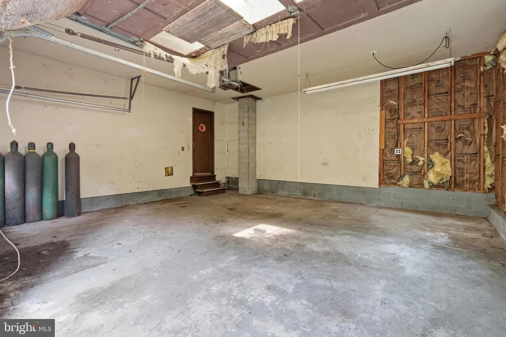 8 TONKAWA TRAIL Shamong, NJ 08088
