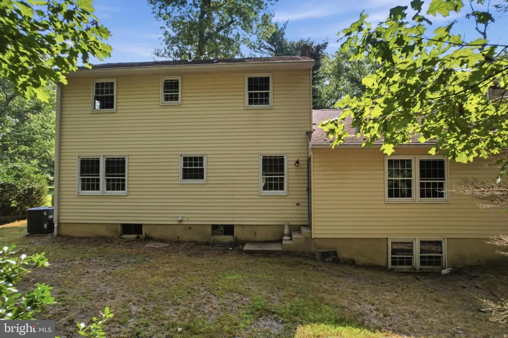 8 TONKAWA TRAIL Shamong, NJ 08088