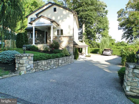 115 MORTON AVENUE #1ST FLOOR - UNIT B