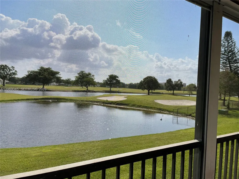 3150 W Rolling Hills Cir #201 Davie, FL 33328