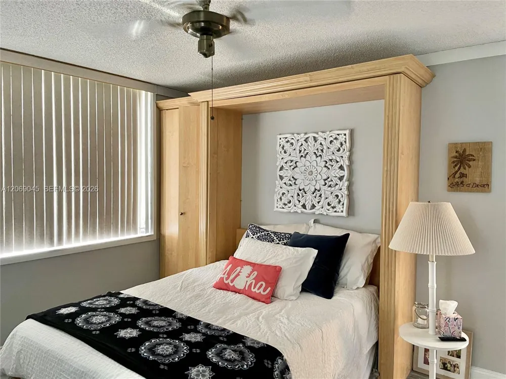 3150 W Rolling Hills Cir #201 Davie, FL 33328