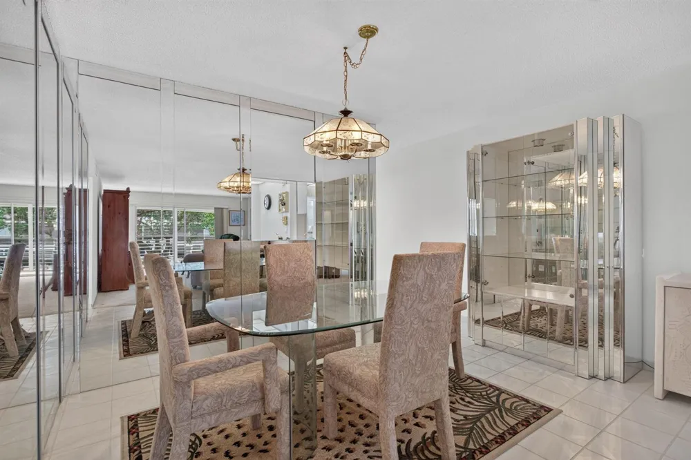 2201 Lucaya Bend #M2 Coconut Creek, FL 33066