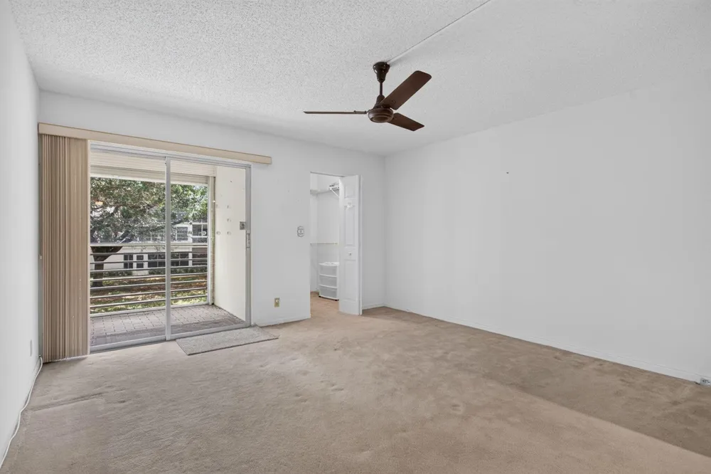 2201 Lucaya Bend #M2 Coconut Creek, FL 33066
