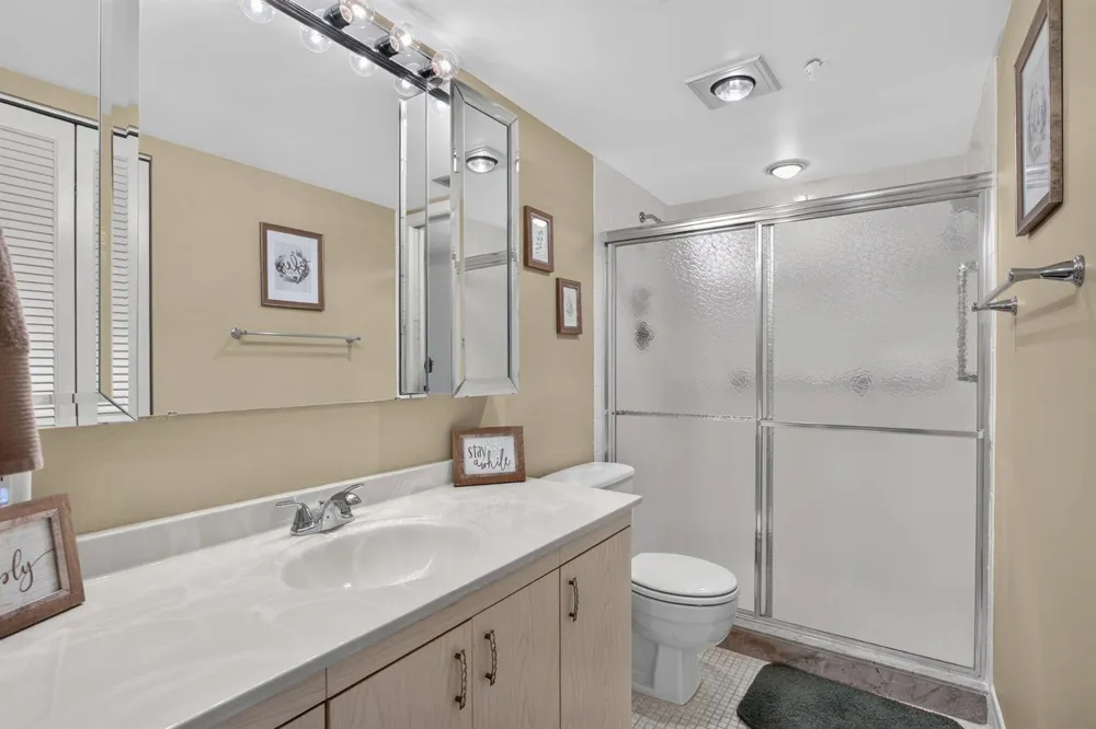 2201 Lucaya Bend #M2 Coconut Creek, FL 33066