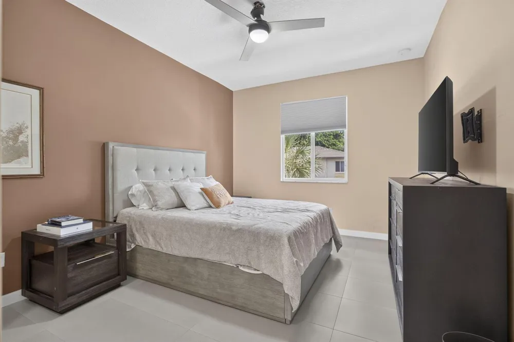 1431 PIONEER WAY Royal Palm Beach, FL 33411