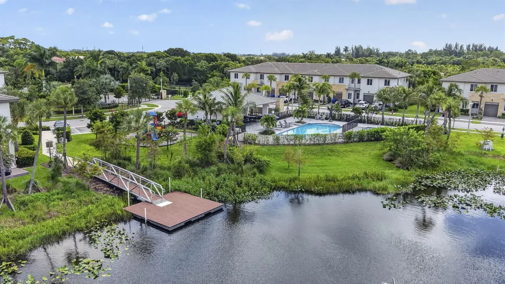 1431 PIONEER WAY Royal Palm Beach, FL 33411