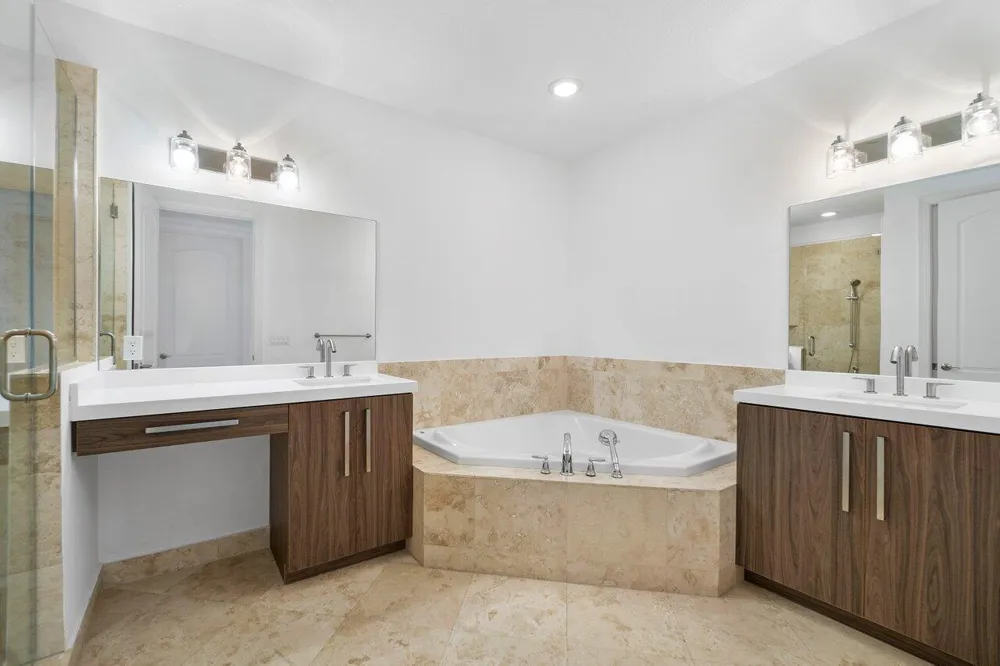 4886 NW 16TH AVENUE Boca Raton, FL 33431
