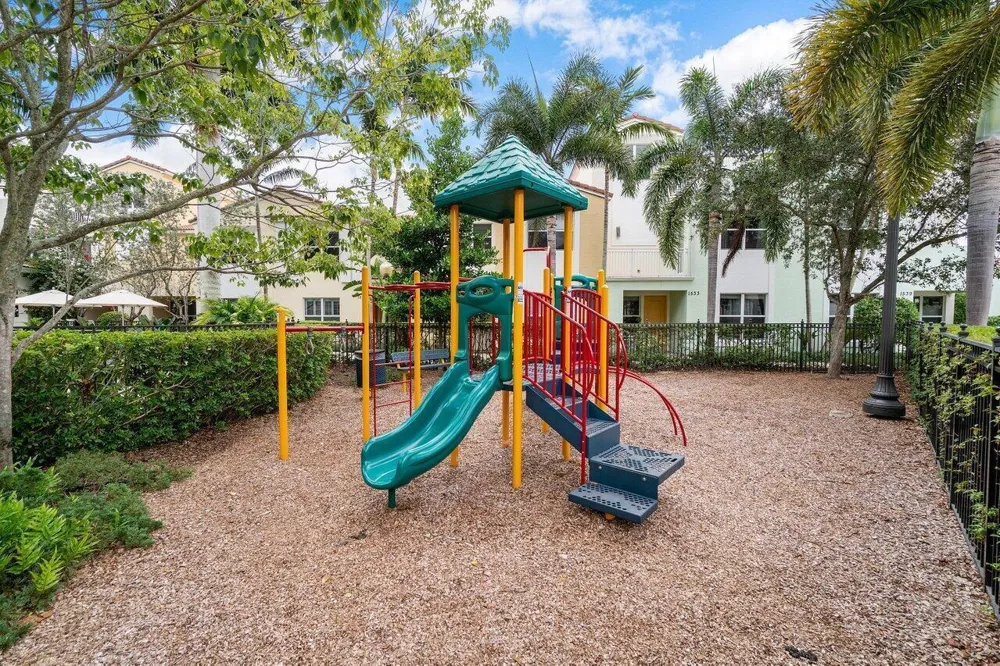 4886 NW 16TH AVENUE Boca Raton, FL 33431