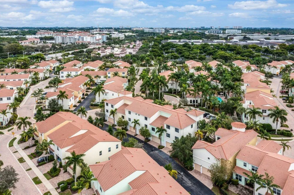 4886 NW 16TH AVENUE Boca Raton, FL 33431