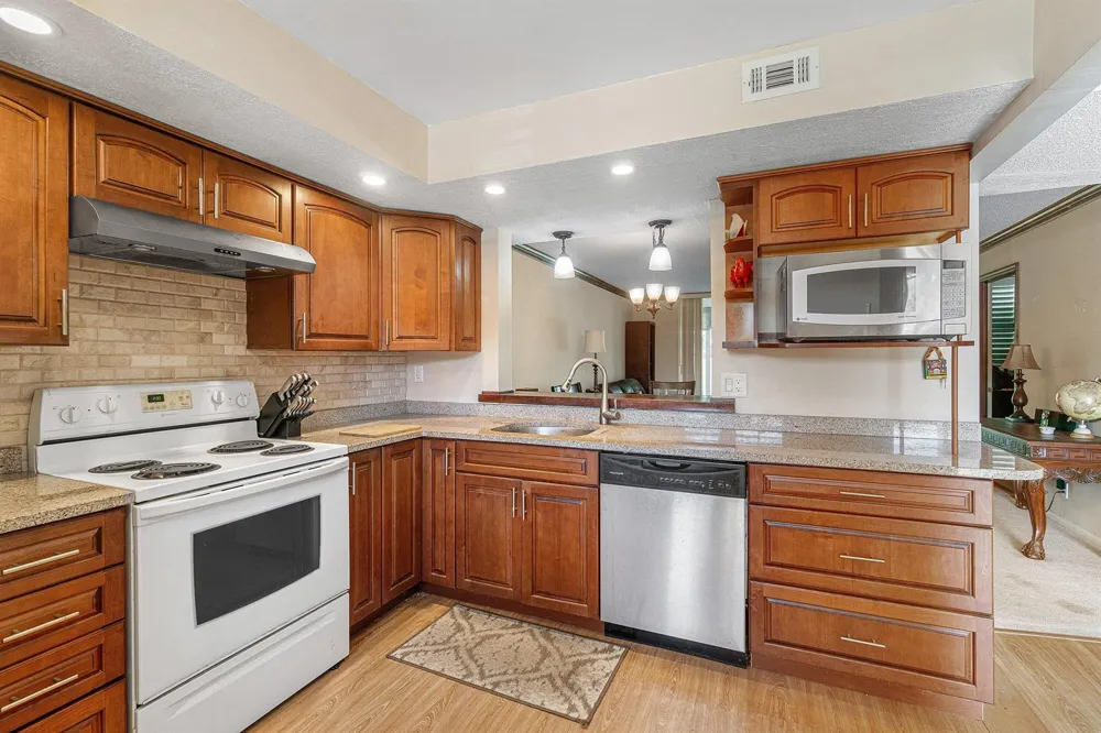 7610 NW 18th Street #102 Margate, FL 33063