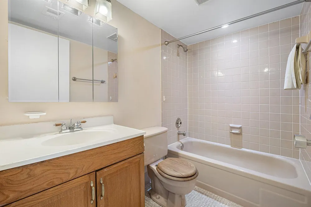 7610 NW 18th Street #102 Margate, FL 33063