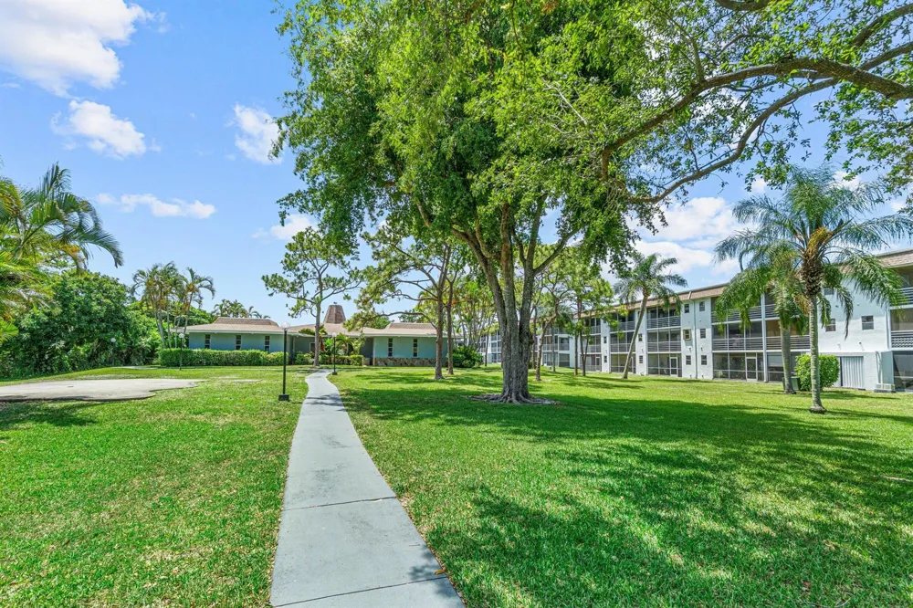 7610 NW 18th Street #102 Margate, FL 33063