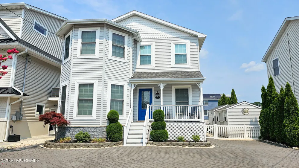 24 Dorothy Drive Manahawkin, NJ 08050