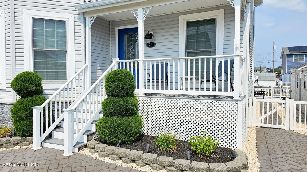 24 Dorothy Drive Manahawkin, NJ 08050