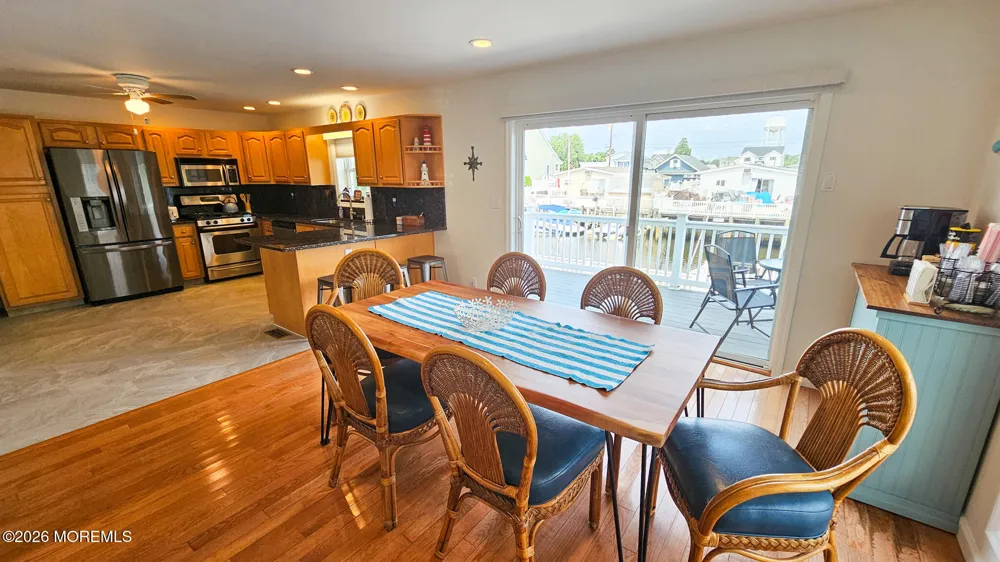 24 Dorothy Drive Manahawkin, NJ 08050