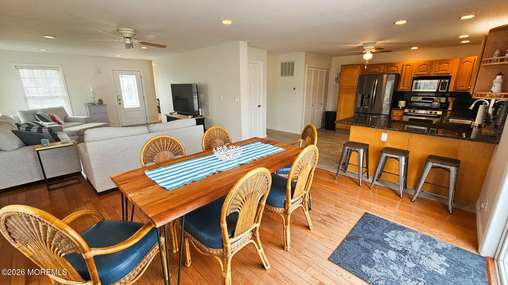 24 Dorothy Drive Manahawkin, NJ 08050