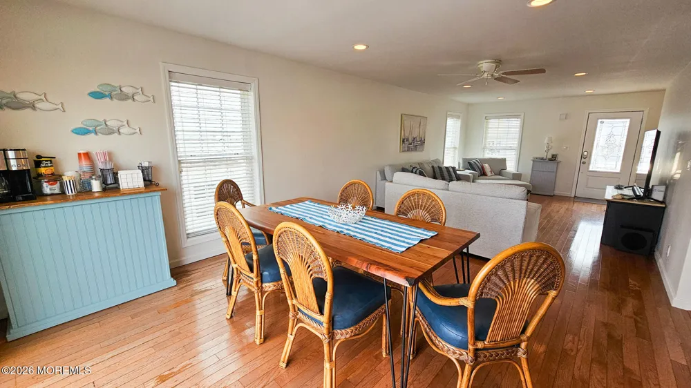 24 Dorothy Drive Manahawkin, NJ 08050