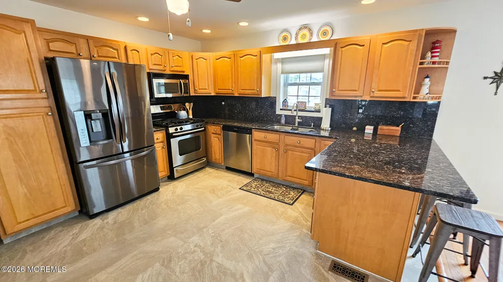 24 Dorothy Drive Manahawkin, NJ 08050