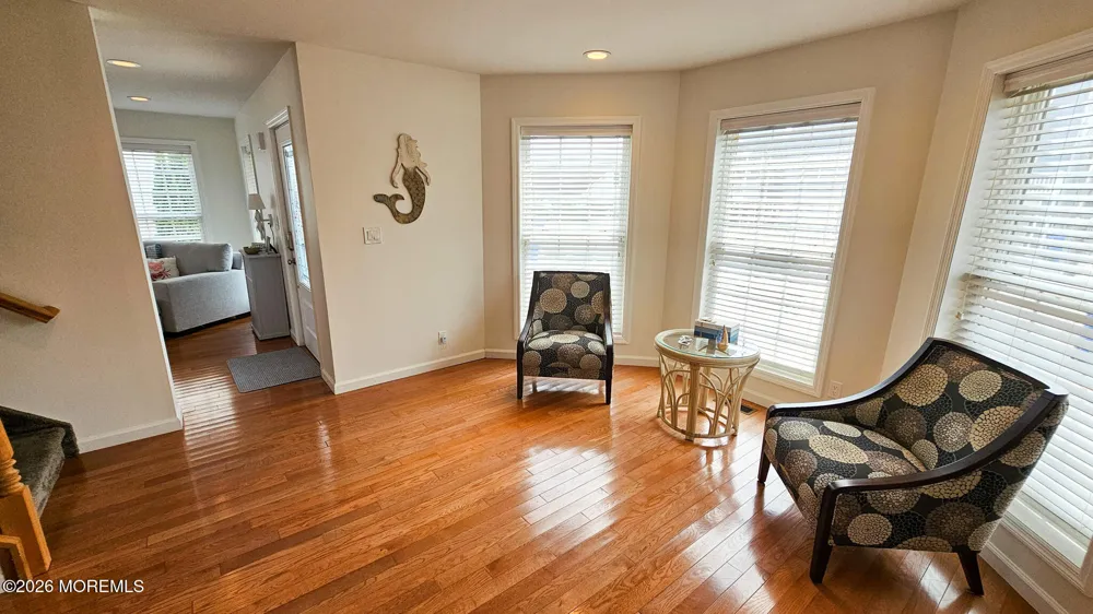 24 Dorothy Drive Manahawkin, NJ 08050