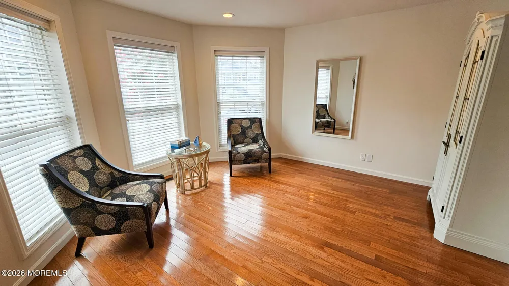 24 Dorothy Drive Manahawkin, NJ 08050