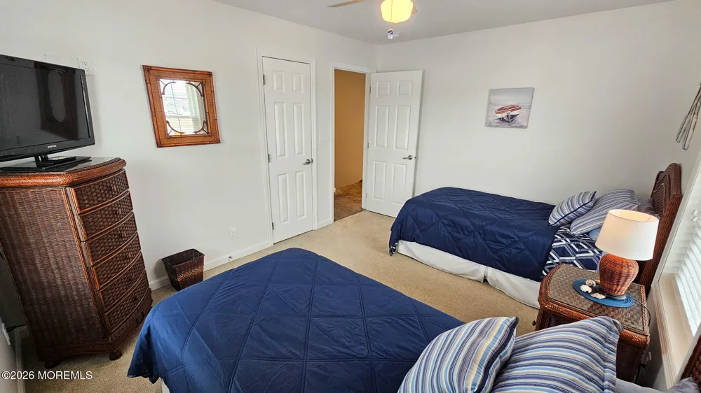 24 Dorothy Drive Manahawkin, NJ 08050