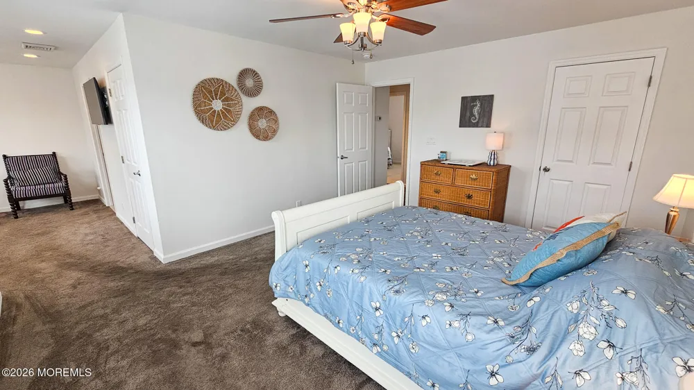 24 Dorothy Drive Manahawkin, NJ 08050