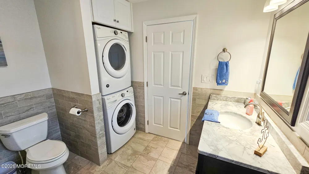 24 Dorothy Drive Manahawkin, NJ 08050