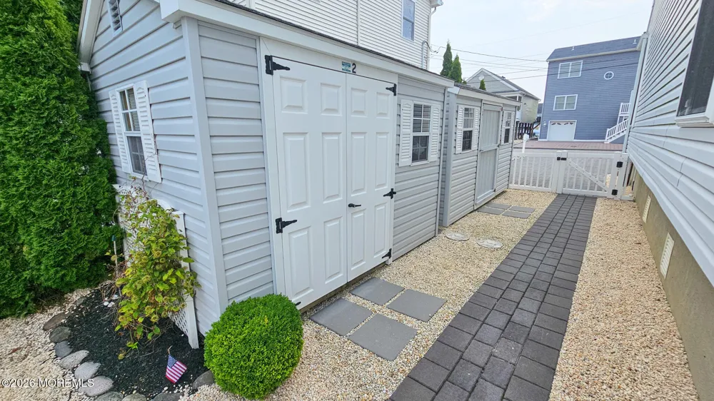 24 Dorothy Drive Manahawkin, NJ 08050