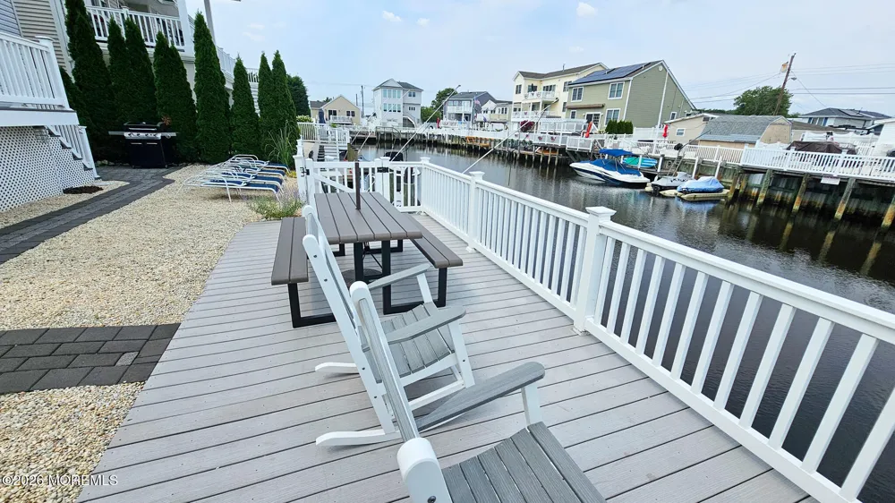 24 Dorothy Drive Manahawkin, NJ 08050