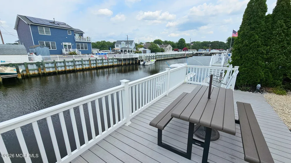 24 Dorothy Drive Manahawkin, NJ 08050