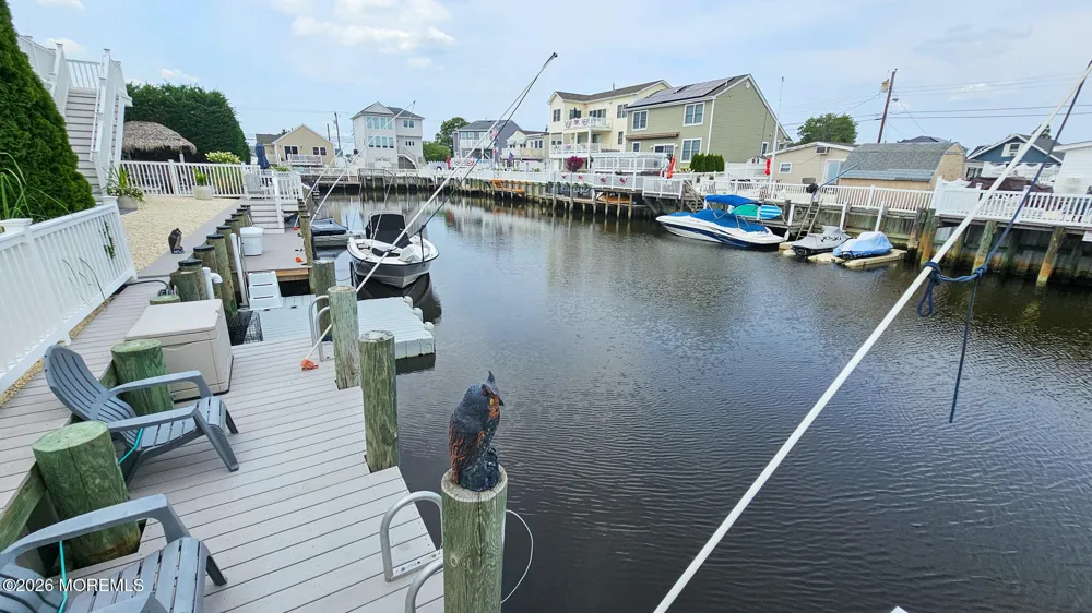 24 Dorothy Drive Manahawkin, NJ 08050