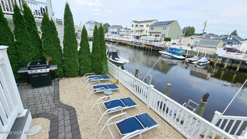 24 Dorothy Drive Manahawkin, NJ 08050